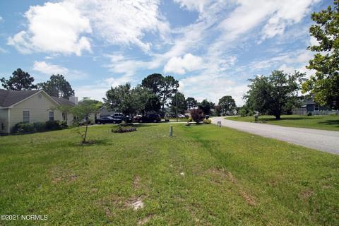 114 Dayrell Dr, Hubert, NC 28539 photo 3