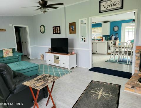 657 Straits Rd, Gloucester, NC 28528 photo 5