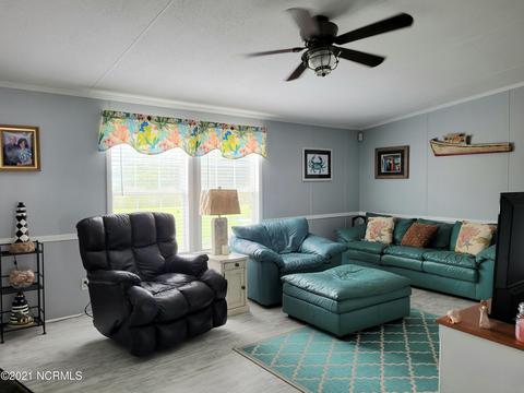 657 Straits Rd, Gloucester, NC 28528 photo 6