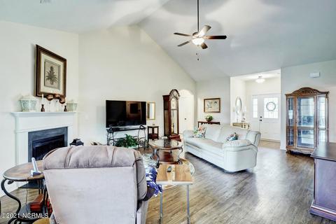 686 Aria Ln, Hubert, NC 28539 photo 6