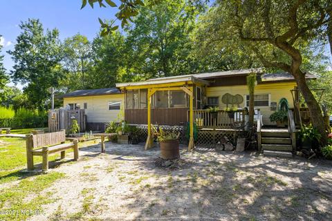 1729 Pompano St SW, Shallotte, NC 28470