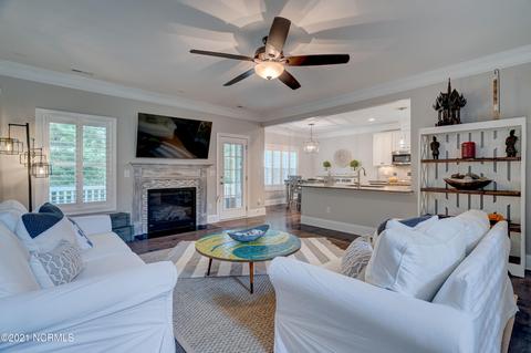 99 Aster Pl, Hampstead, NC 28443 photo 6