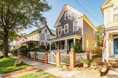 622 E Front St, New Bern, NC 28560 photo 1