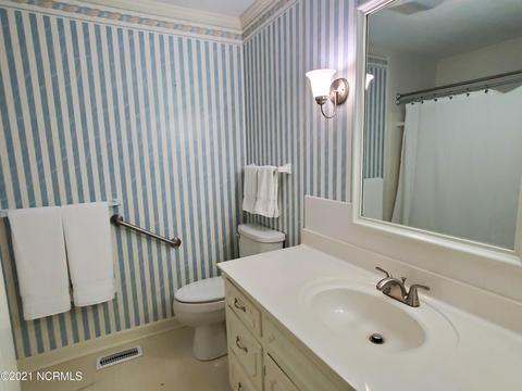 202 Forest Dr, Clinton, NC 28328 photo 23