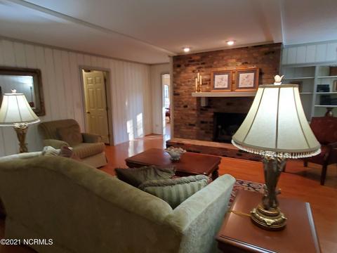 202 Forest Dr, Clinton, NC 28328 photo 8