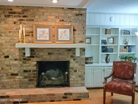 202 Forest Dr, Clinton, NC 28328 photo 9