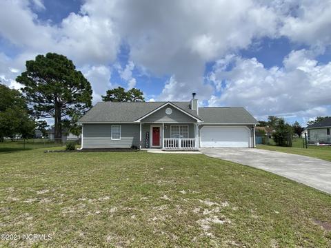 203 Nutfield Dr, Hubert, NC 28539 photo 1