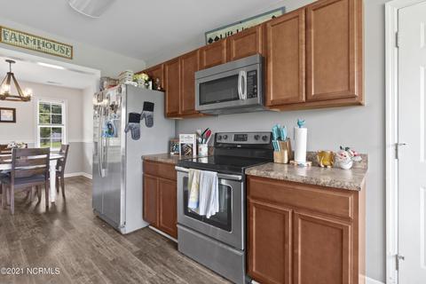 105 Hall Effect Ln, Maple Hill, NC 28454 photo 9