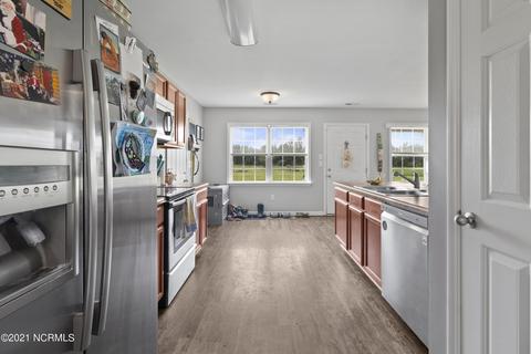 105 Hall Effect Ln, Maple Hill, NC 28454 photo 7