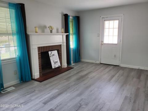1018 Faison St E, Wilson, NC 27893 photo 4