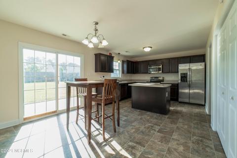 401 Sundown Ct, Hubert, NC 28539 photo 5
