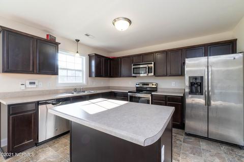 401 Sundown Ct, Hubert, NC 28539 photo 7