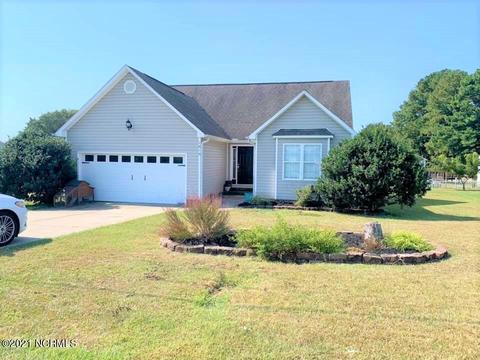 1615 Friendly Rd, Dunn, NC 28334 photo 1