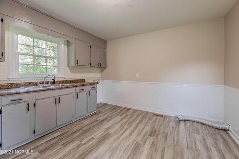 1301 Ormandy Ave, Jacksonville, NC 28546 photo 13