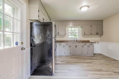1301 Ormandy Ave, Jacksonville, NC 28546 photo 10