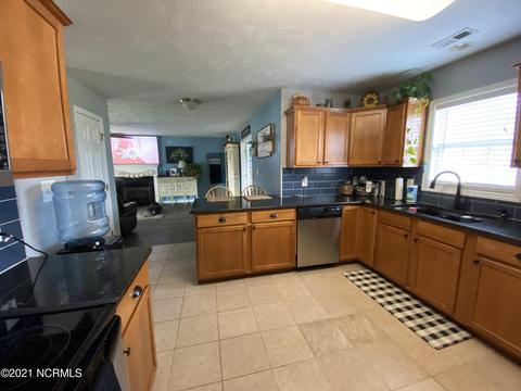 313 Trappers Rd, Hubert, NC 28539 photo 10