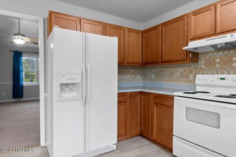 102 Byrum Run, Hubert, NC 28539 photo 10