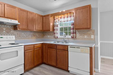 102 Byrum Run, Hubert, NC 28539 photo 9