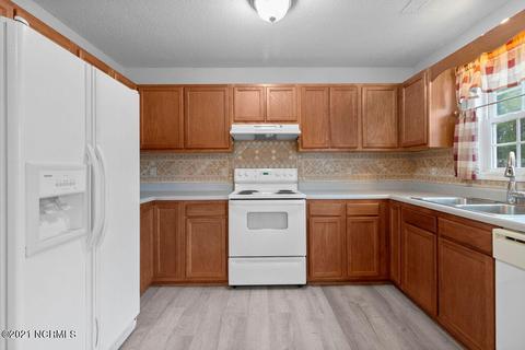102 Byrum Run, Hubert, NC 28539 photo 8