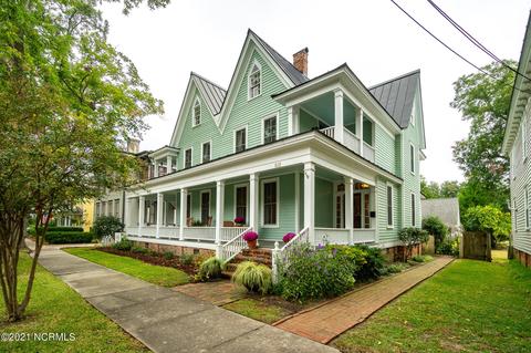 612 E Front St, New Bern, NC 28560 photo 1