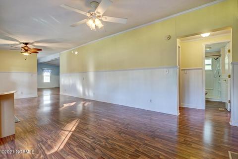812 Mast Ct, Hampstead, NC 28443 photo 6