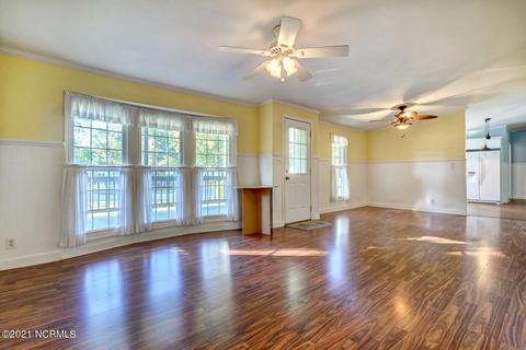 812 Mast Ct, Hampstead, NC 28443 photo 5