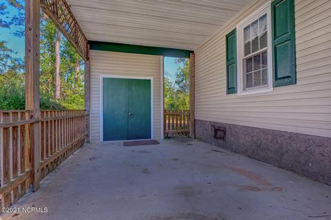 812 Mast Ct, Hampstead, NC 28443 photo 3