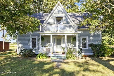1076 Meadow Ln, Creswell, NC 27928