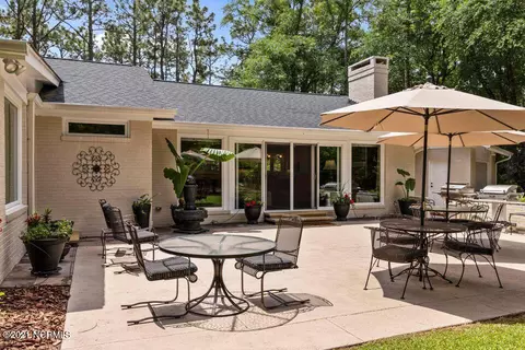 Exterior - 240 Mckenzie Rd W, Pinehurst, NC 28374 photo 6 of 18