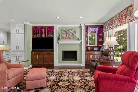Living - 240 Mckenzie Rd W, Pinehurst, NC 28374 photo 2 of 5