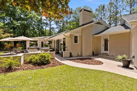 Exterior - 240 Mckenzie Rd W, Pinehurst, NC 28374 photo 3 of 18