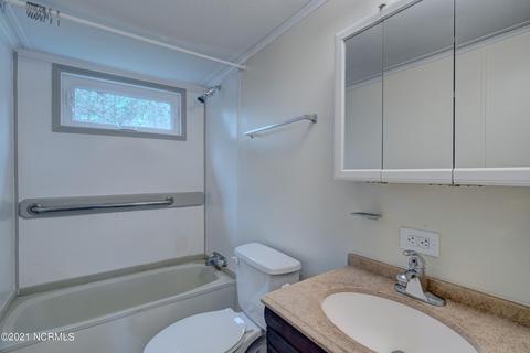403 Woodside Dr, Hampstead, NC 28443 photo 18