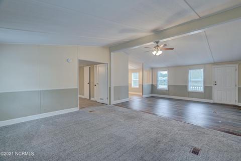 403 Woodside Dr, Hampstead, NC 28443 photo 6