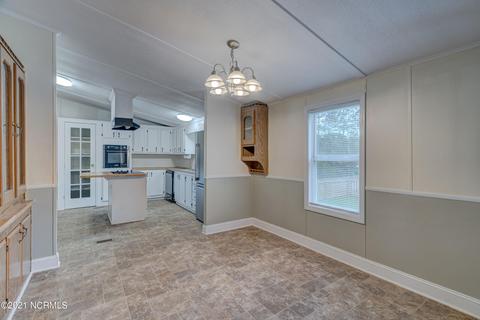 403 Woodside Dr, Hampstead, NC 28443 photo 8