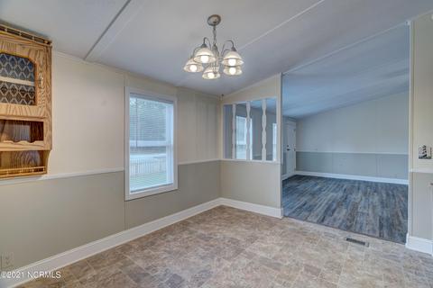 403 Woodside Dr, Hampstead, NC 28443 photo 10