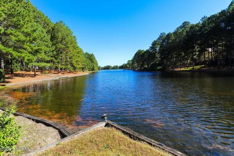 35 Abington Dr, Pinehurst, NC 28374 photo 2