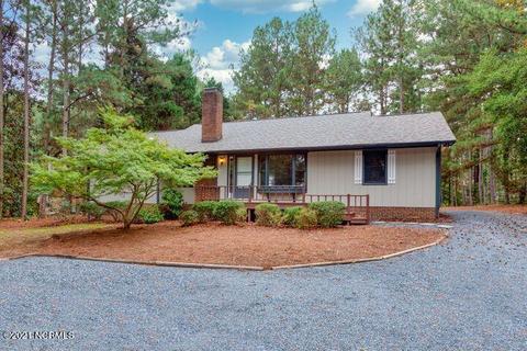 110 Primrose Cir, West End, NC 27376 photo 1
