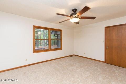 110 Primrose Cir, West End, NC 27376 photo 17