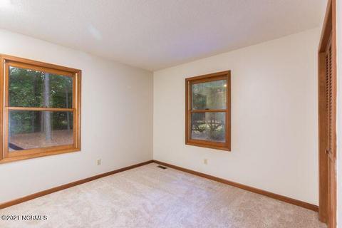 110 Primrose Cir, West End, NC 27376 photo 9