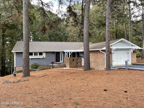 159 Edgewater Dr, West End, NC 27376 photo 1