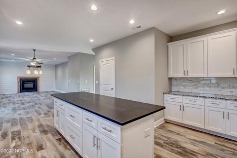 2489 Hoover Rd, Hampstead, NC 28443 photo 10