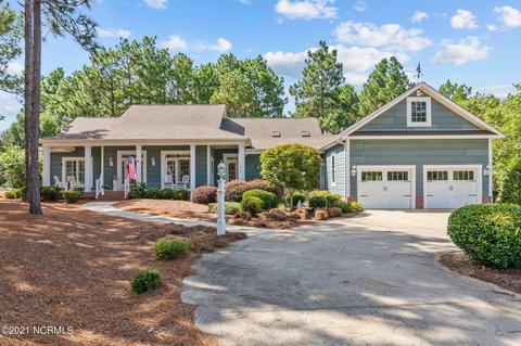 194 Longleaf Dr, West End, NC 27376 photo 1