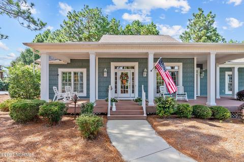 194 Longleaf Dr, West End, NC 27376 photo 4