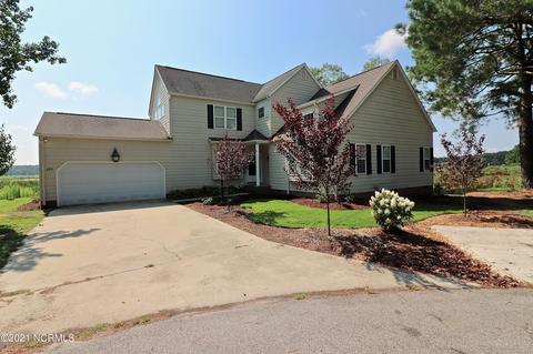 694 Cedar Pt, Vass, NC 28394 photo 1