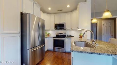 137 Holly Tree Ln, Hampstead, NC 28443 photo 9