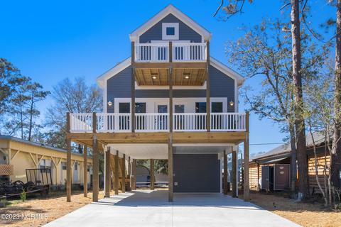 145 NE 75th St, Oak Island, NC 28465