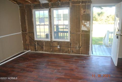 435 Richlands Loop Rd, Richlands, NC 28574 photo 4