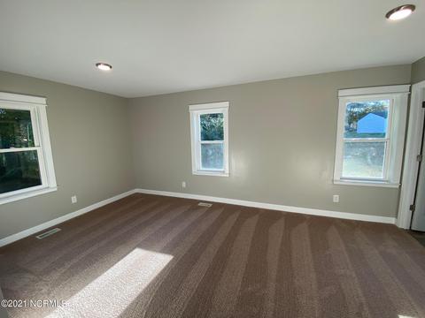603 Brogden St, Dudley, NC 28333 photo 9