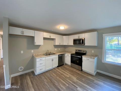 603 Brogden St, Dudley, NC 28333 photo 6