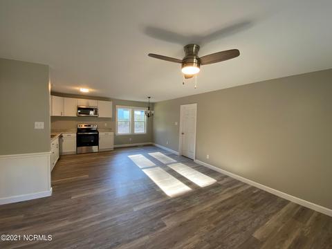 603 Brogden St, Dudley, NC 28333 photo 5